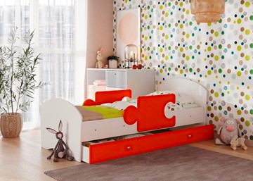 Детская кровать с бортиками и ящиком Мозайка, корпус Белый/фасад Оранжевый (ламели) в Чите
