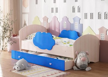 Детская кровать Тучка с ящиком, корпус Дуб млечный, фасад Синий в Чите