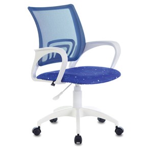 Компьютерное кресло Brabix Fly MG-396W (с подлокотниками, пластик белый, сетка, темно-синее с рисунком "Space") 532405 в Чите