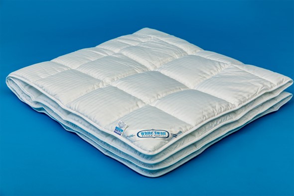 Одеяло всесезонное двуспальное Белый лебедь в Чите - изображение